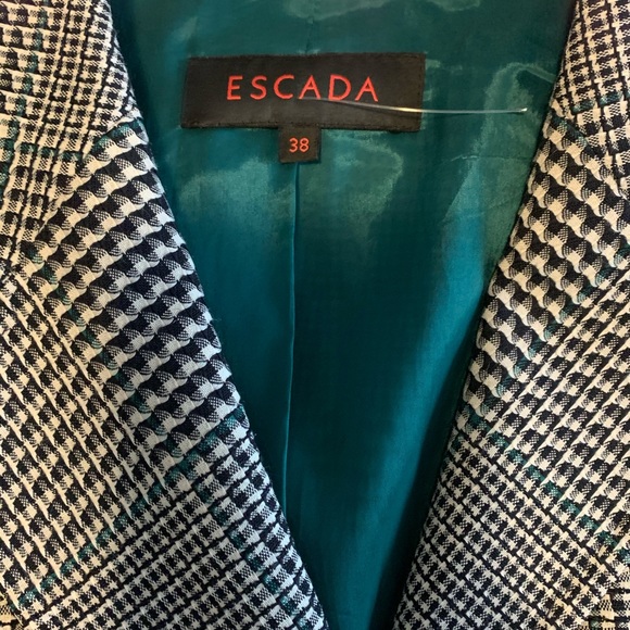 Beautiful Escada Blazer 🥰😍 - Picture 2 of 3